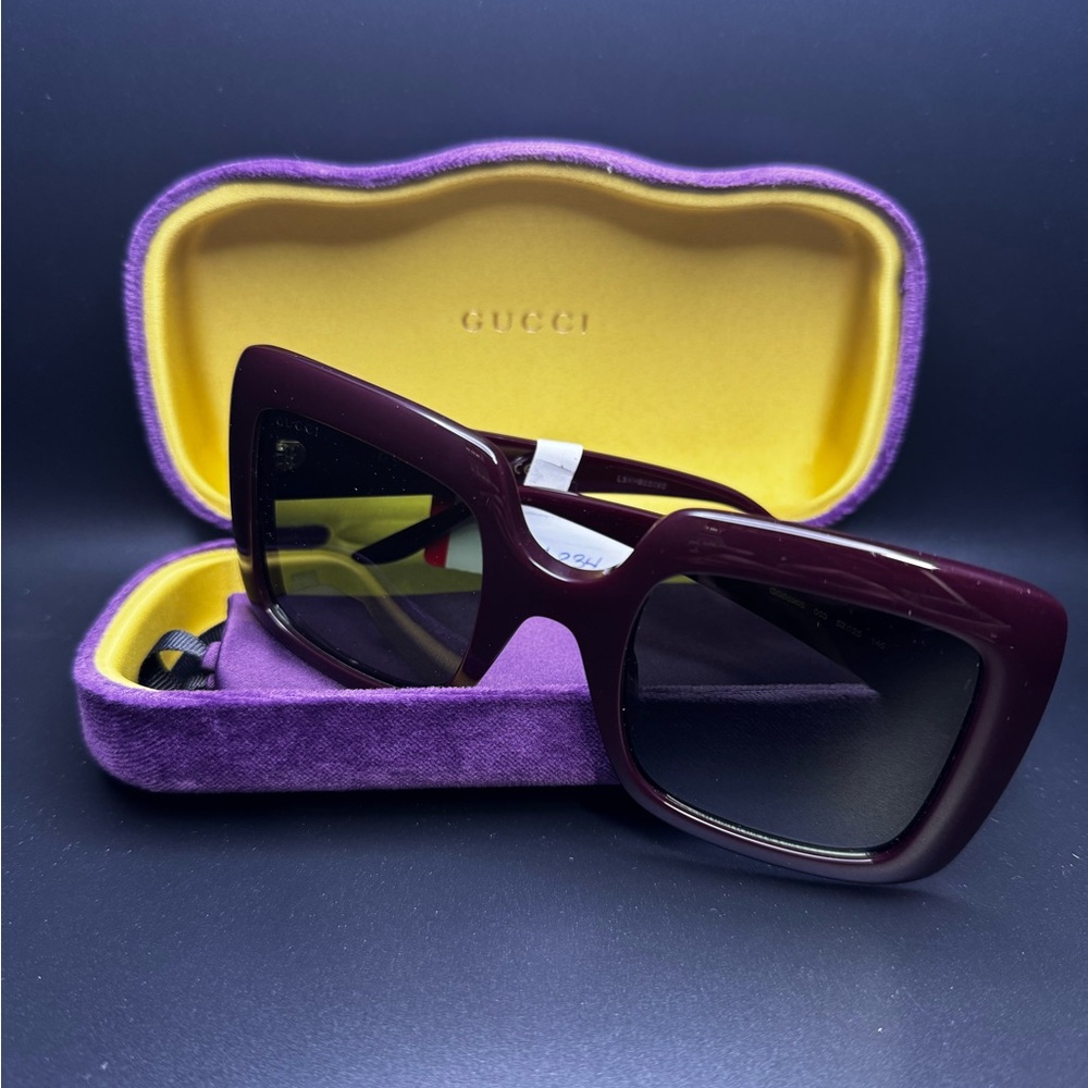 Gucci Sunglasses GG0896S - Picture 2 of 5